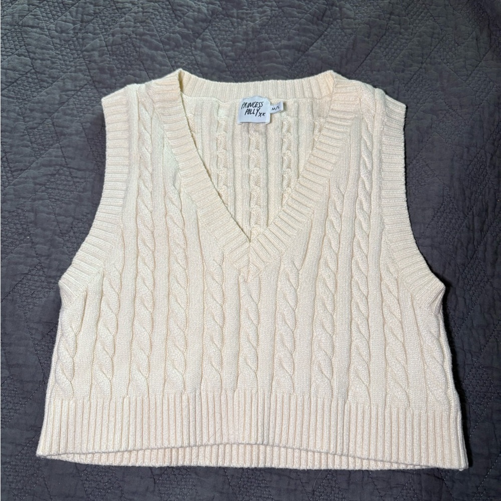 Princess Polly Cream V-Neck Cable Knit Sweater: M/L